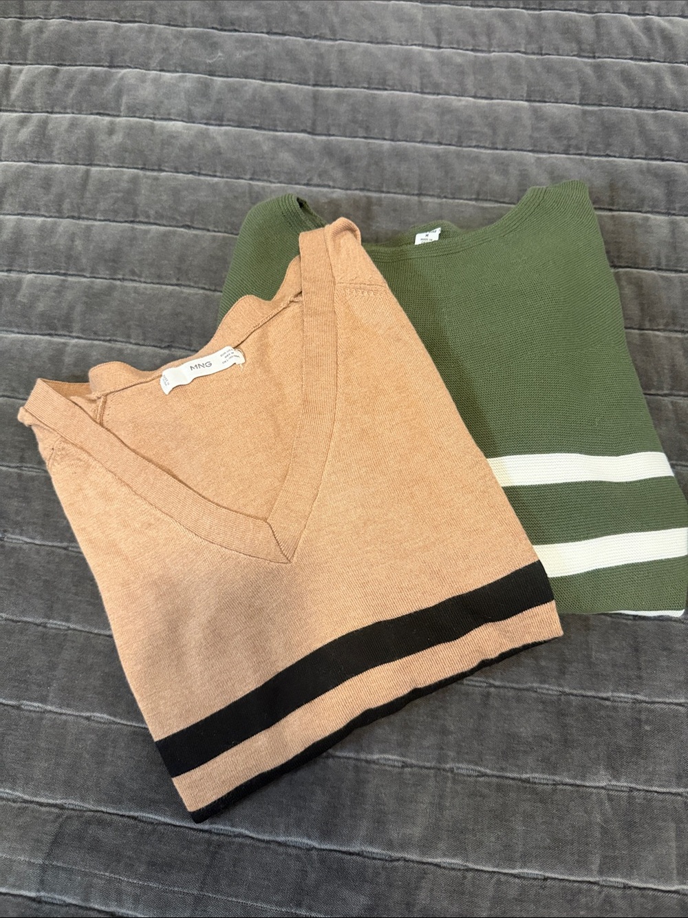 BUNDLE MANGO AND UNIQLO SWEATER